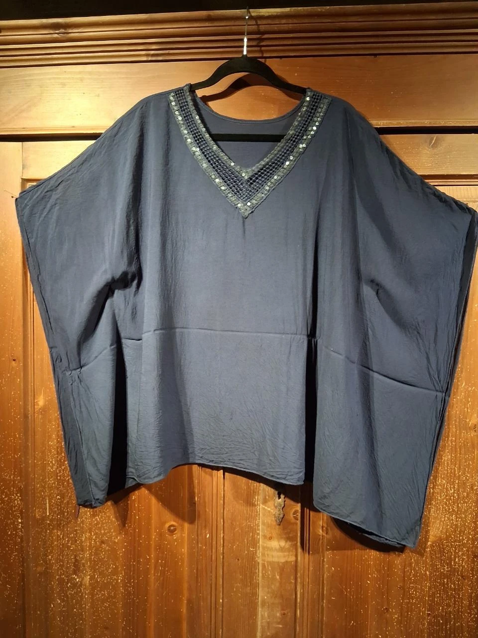 donkerblauw tuniek met bewerkte halslijn One Size